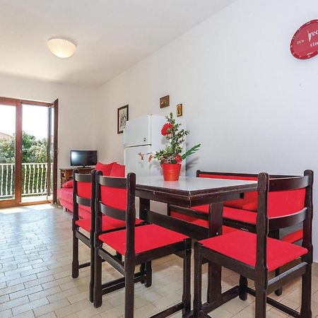 2 Bedroom Amazing Apartment In Rogoznica Rogoznica  Eksteriør bilde