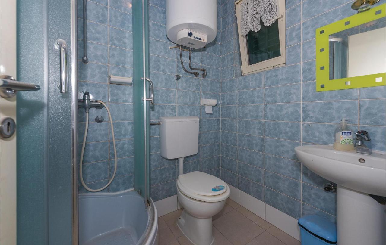 2 Bedroom Amazing Apartment In Rogoznica Rogoznica  Eksteriør bilde