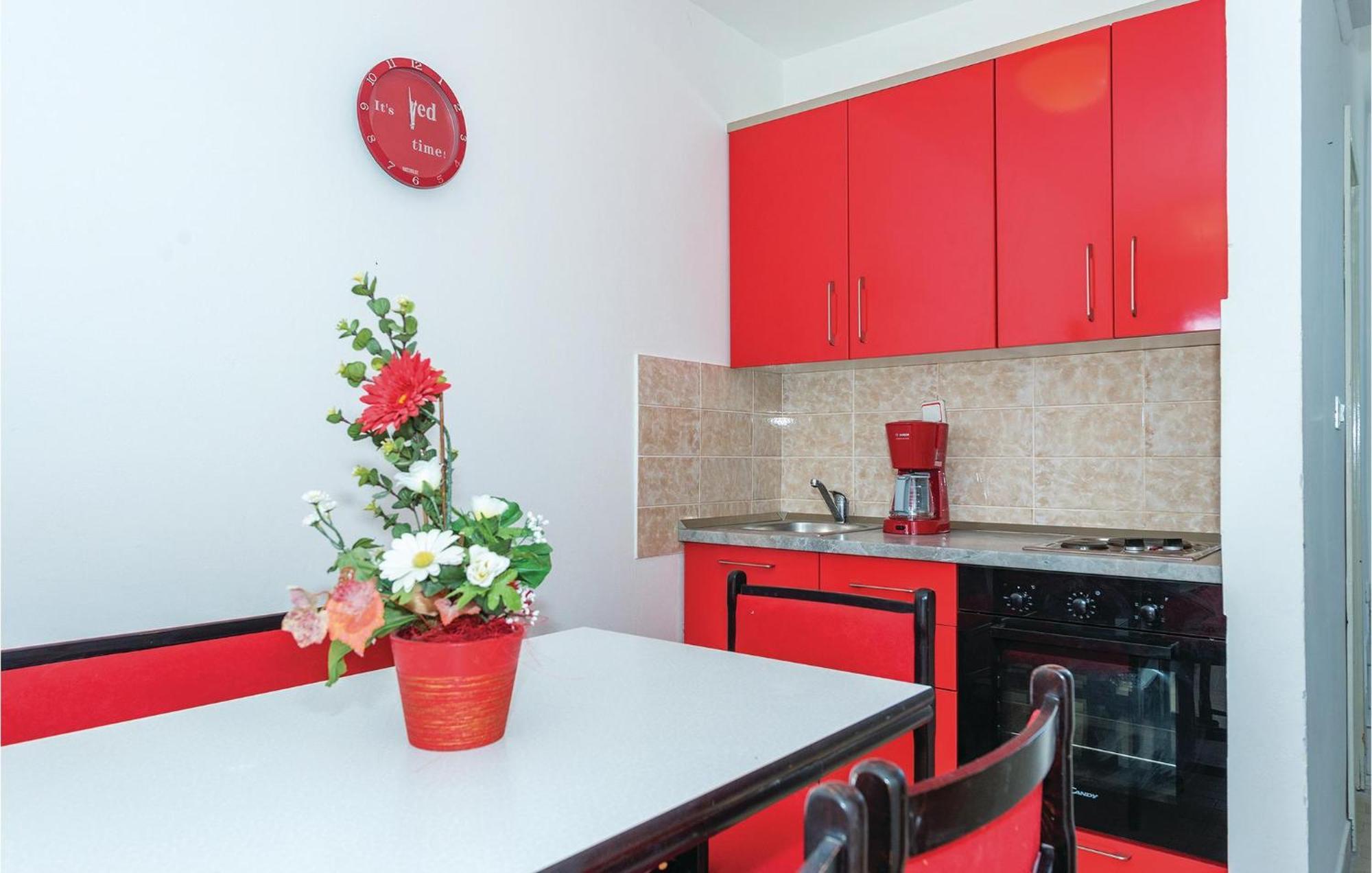 2 Bedroom Amazing Apartment In Rogoznica Rogoznica  Eksteriør bilde